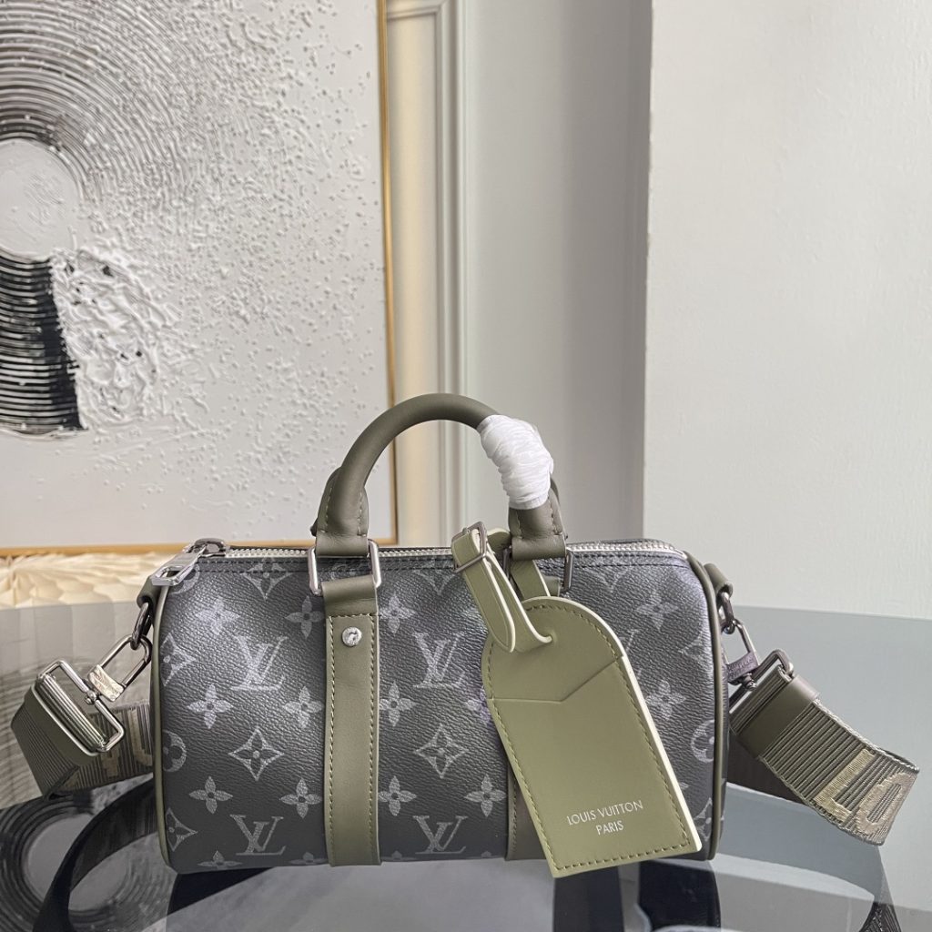 Louis Vuitton Handbag M2863