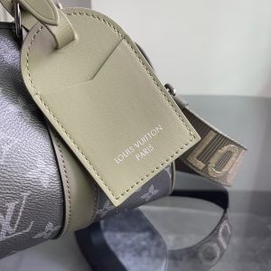 Louis Vuitton Handbag M2863