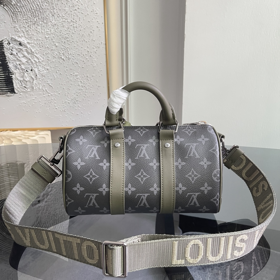 Louis Vuitton Handbag M2863