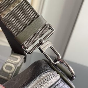 Louis Vuitton Handbag M2863