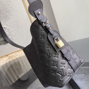 Louis Vuitton Bucket Bag M29090 in Black