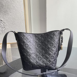 Louis Vuitton Bucket Bag M29090 in Black