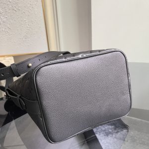 Louis Vuitton Bucket Bag M29090 in Black