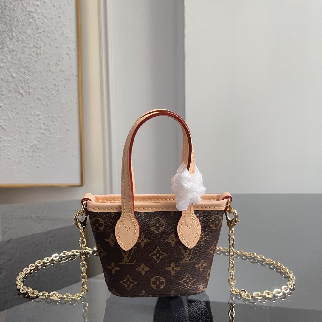 Louis Vuitton Tote Bag M29557