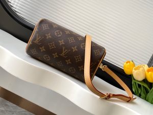 Louis Vuitton Handbag M81086