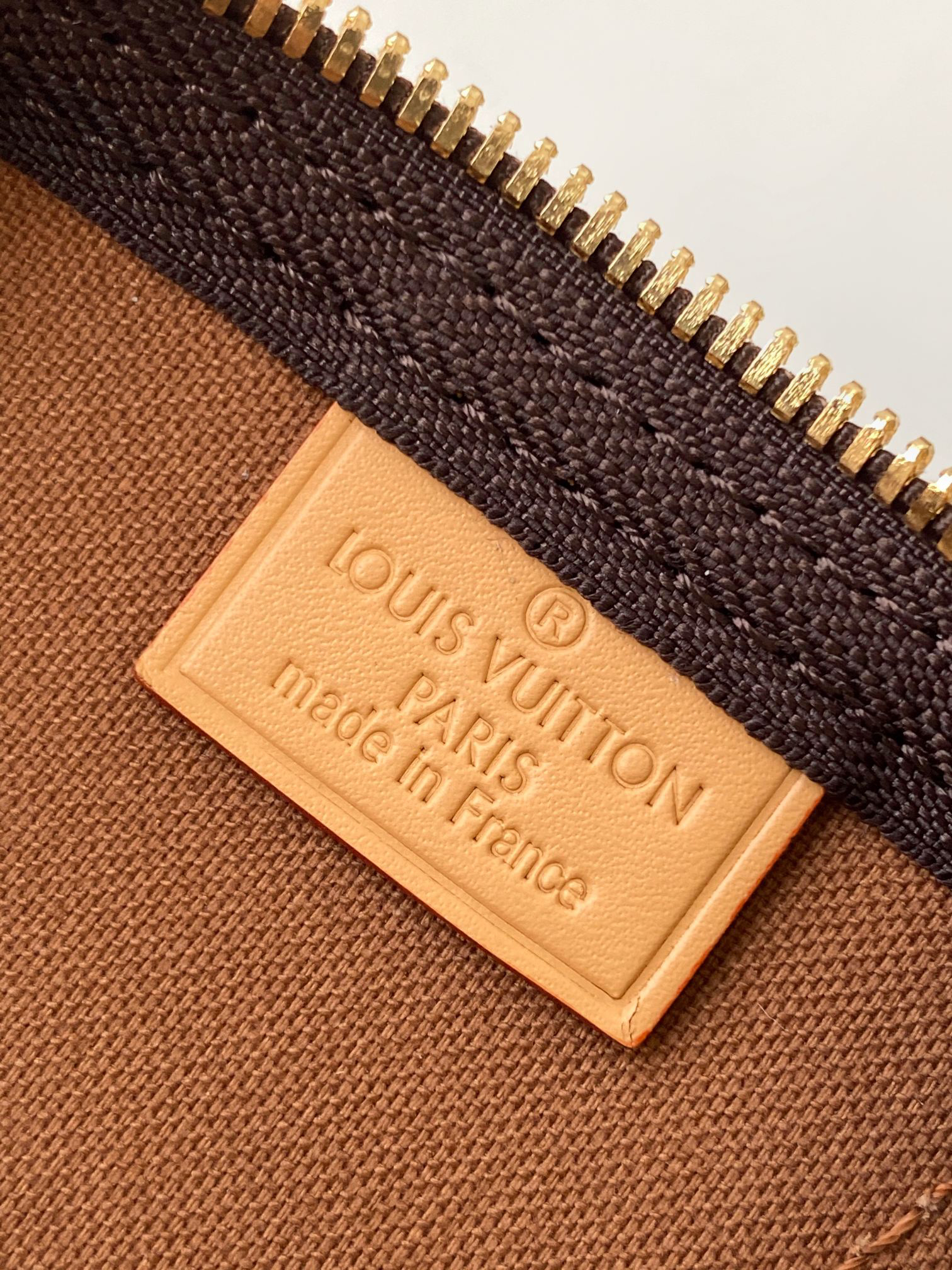 Louis Vuitton Handbag M81086