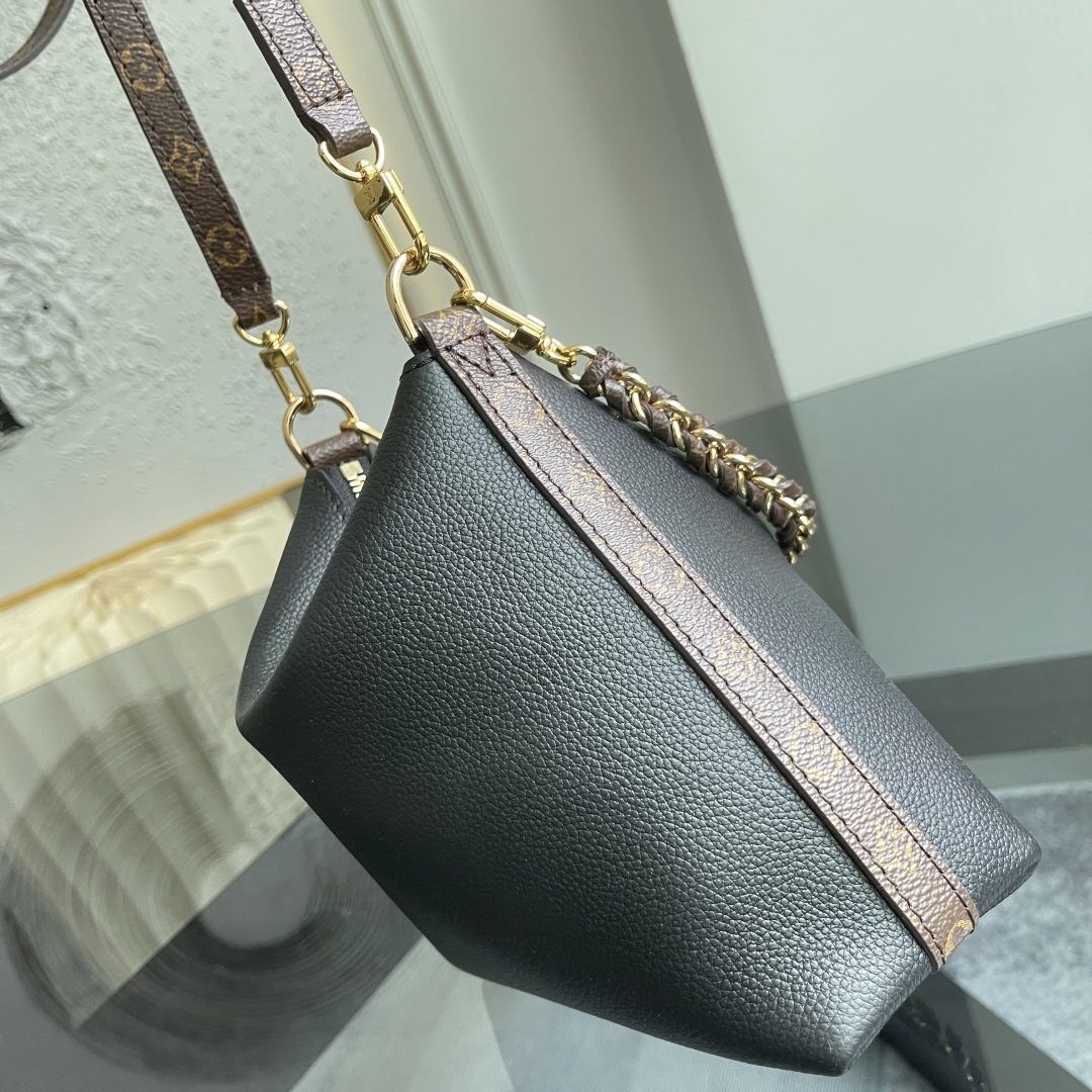 Handbag in Black