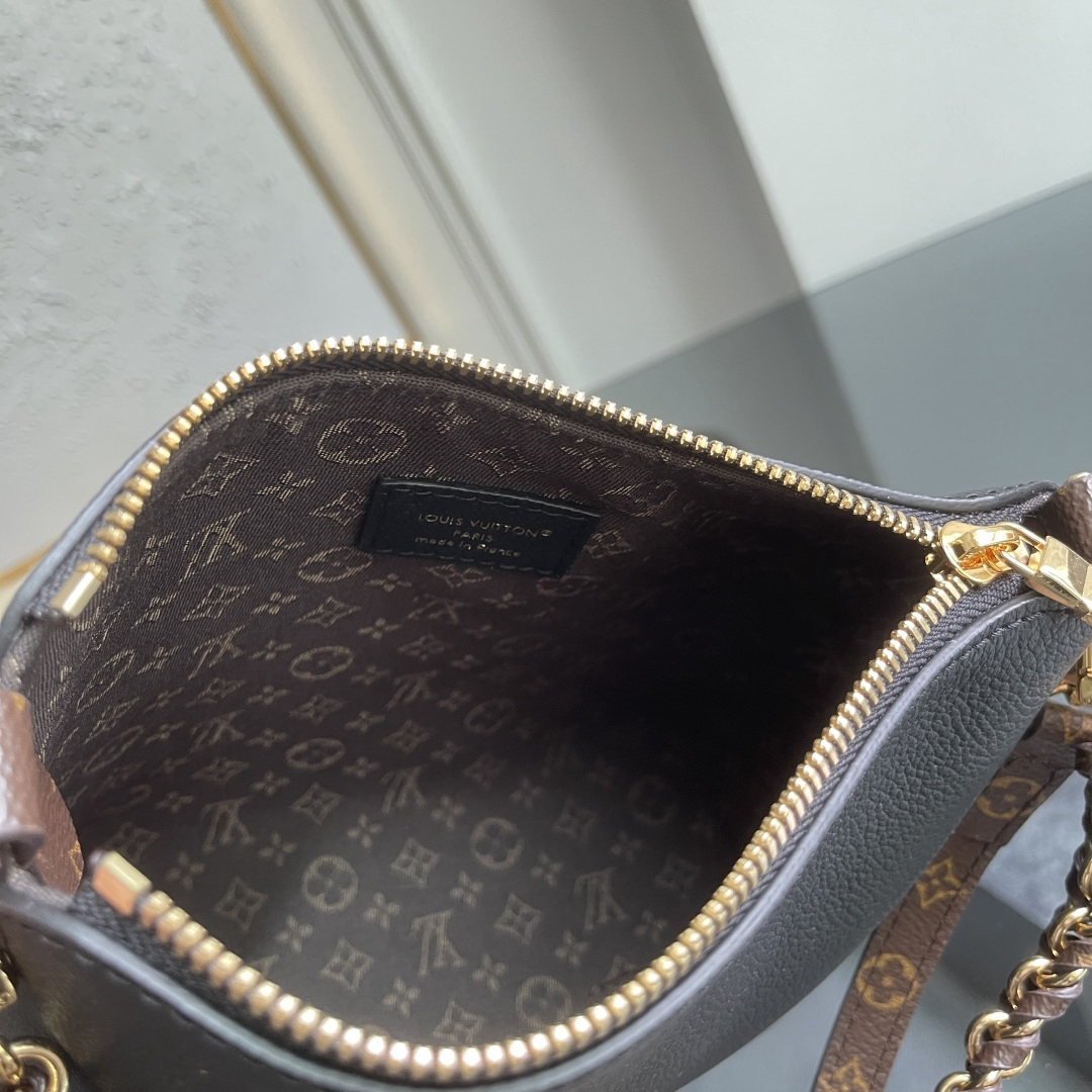 Handbag in Black