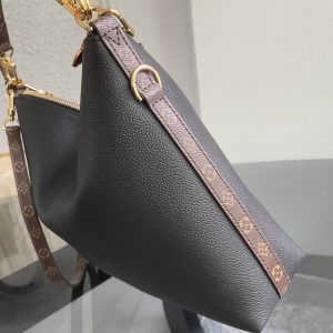 Louis Vuitton Handbag M29195 in Black