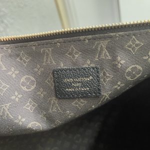 Louis Vuitton Handbag M29195 in Black