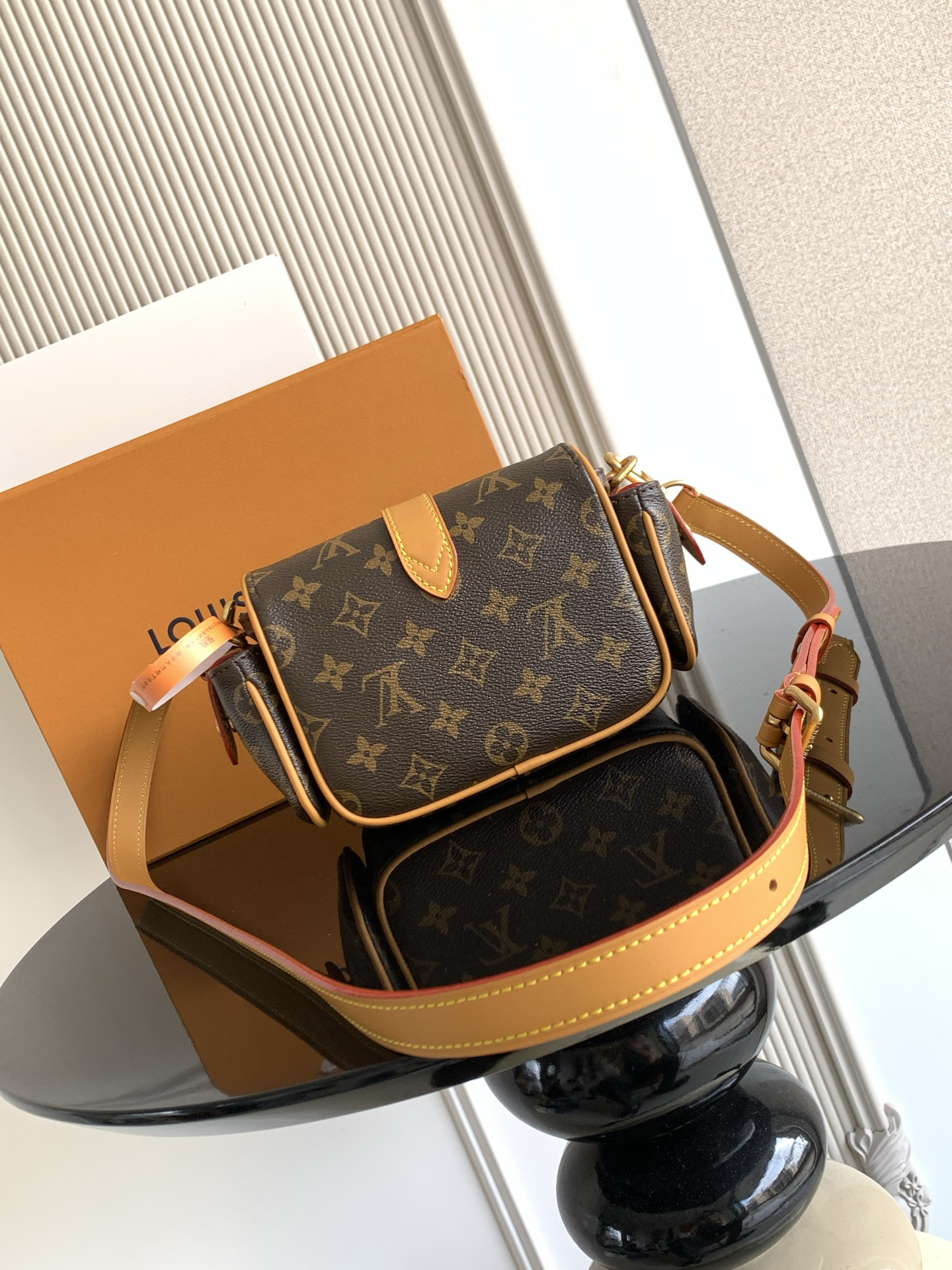 Louis Vuitton Handbag P600