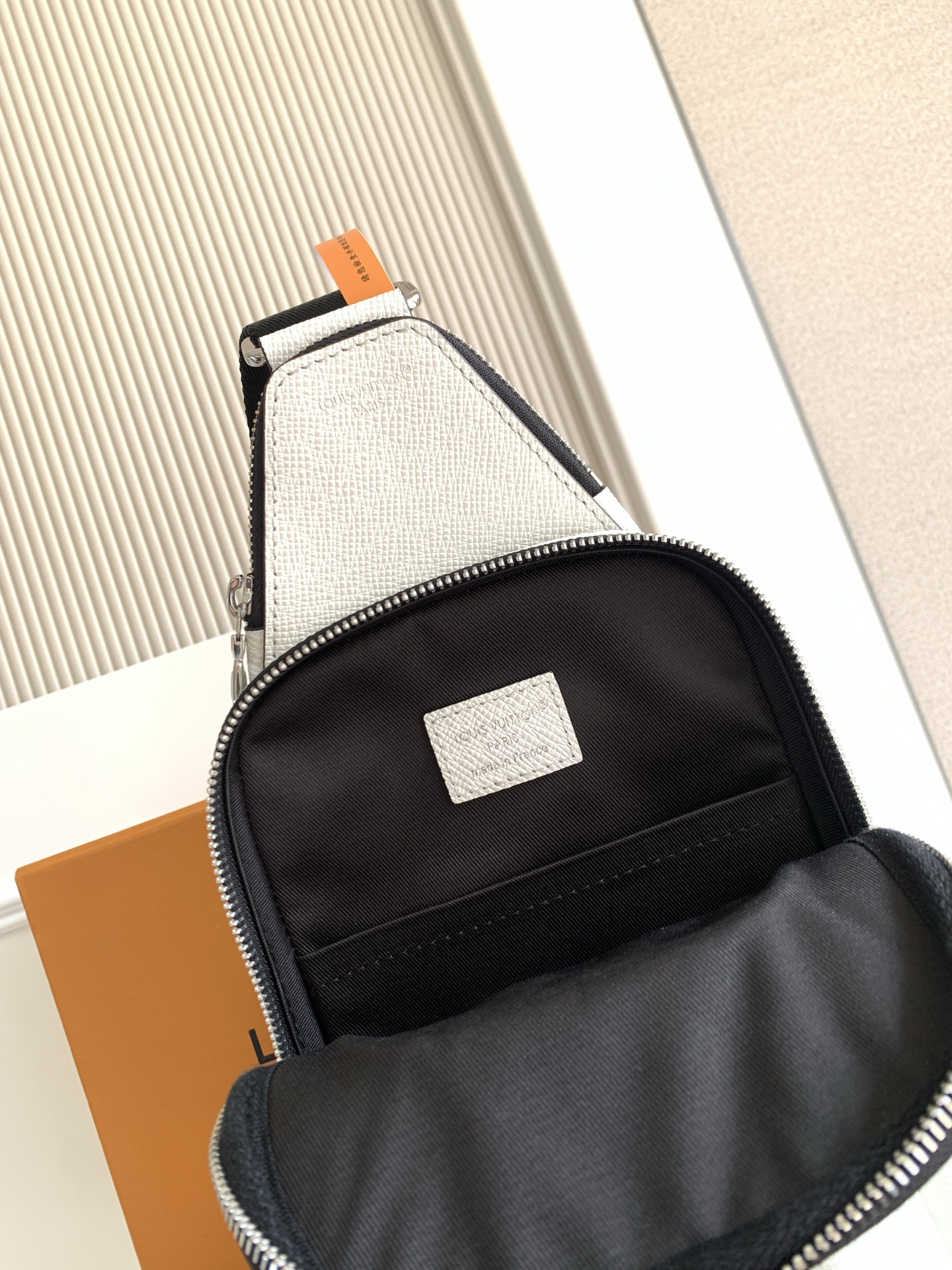 Louis Vuitton Handbag P600