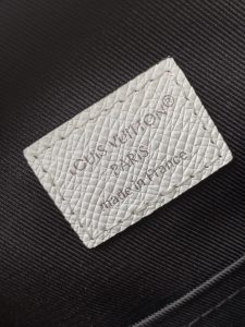 Louis Vuitton Handbag P600