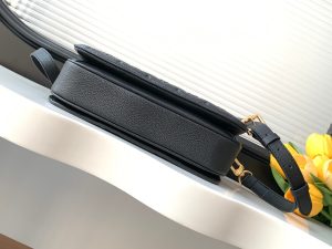 Louis Vuitton Pochette Metis Backpack M44881 in Black