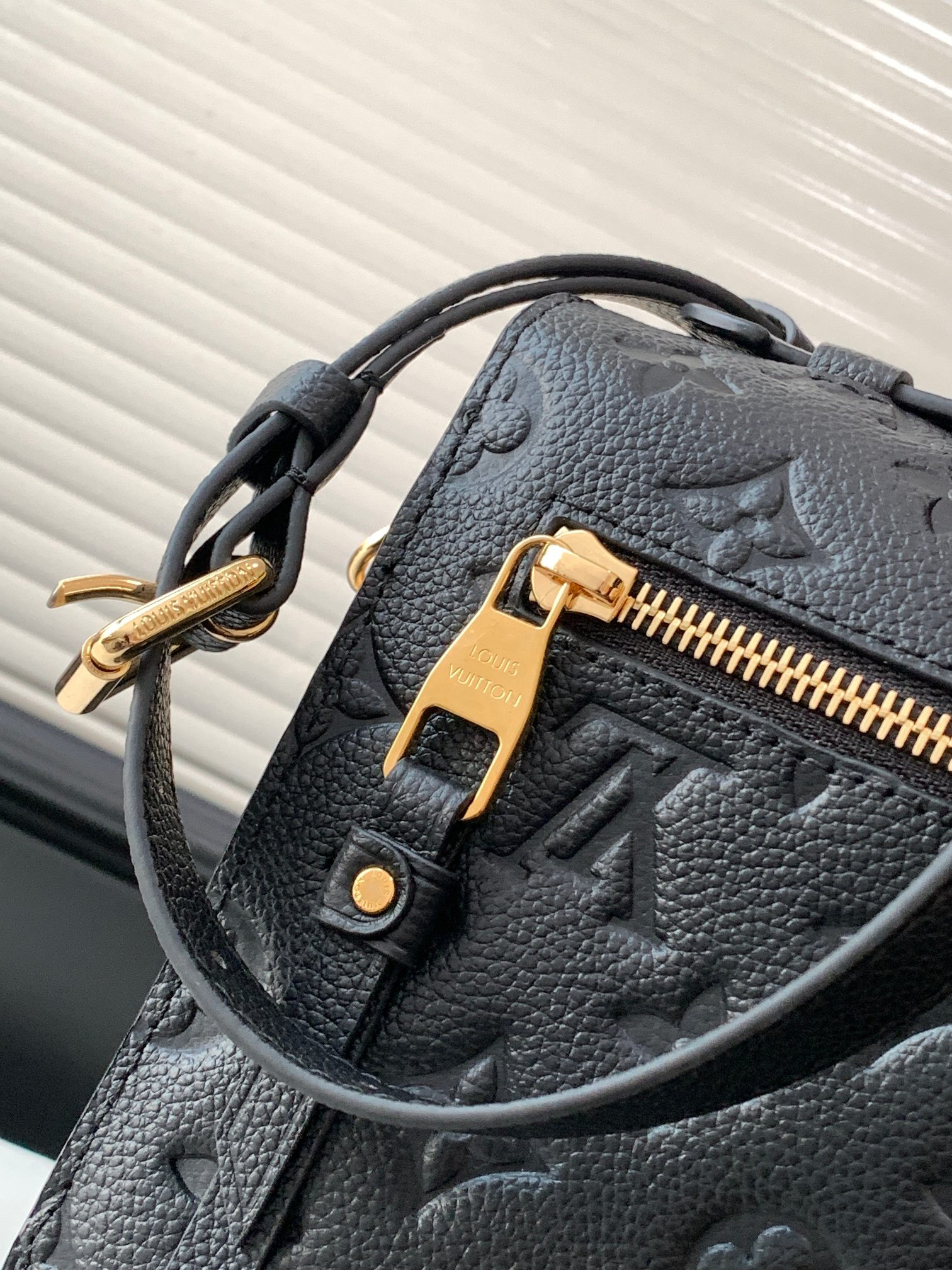 Louis Vuitton Pochette Metis Backpack M44881 in Black