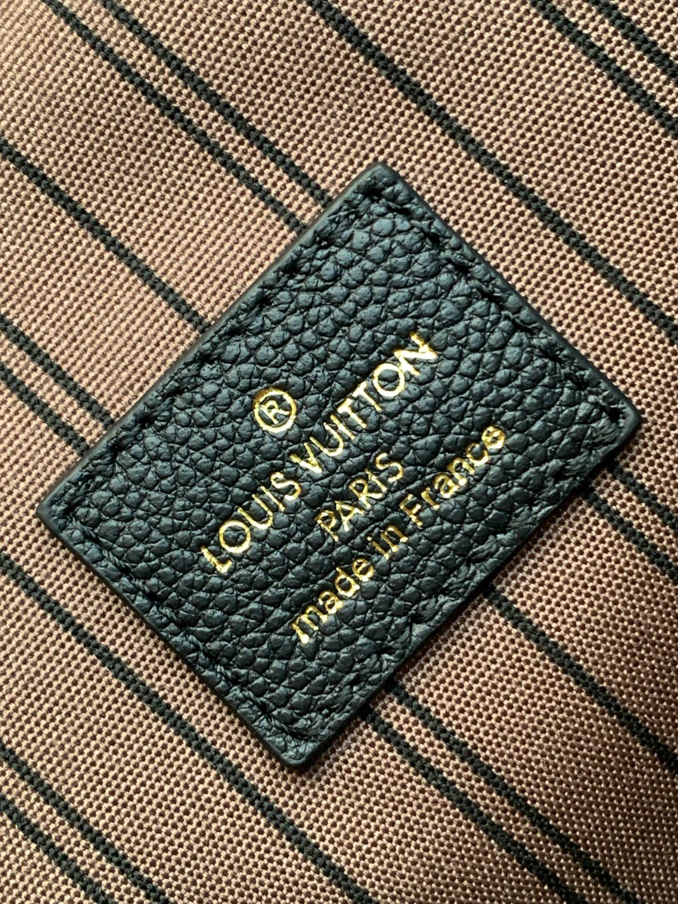 Louis Vuitton Pochette Metis Backpack M44881 in Black