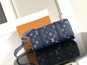 Louis Vuitton Handbag P780