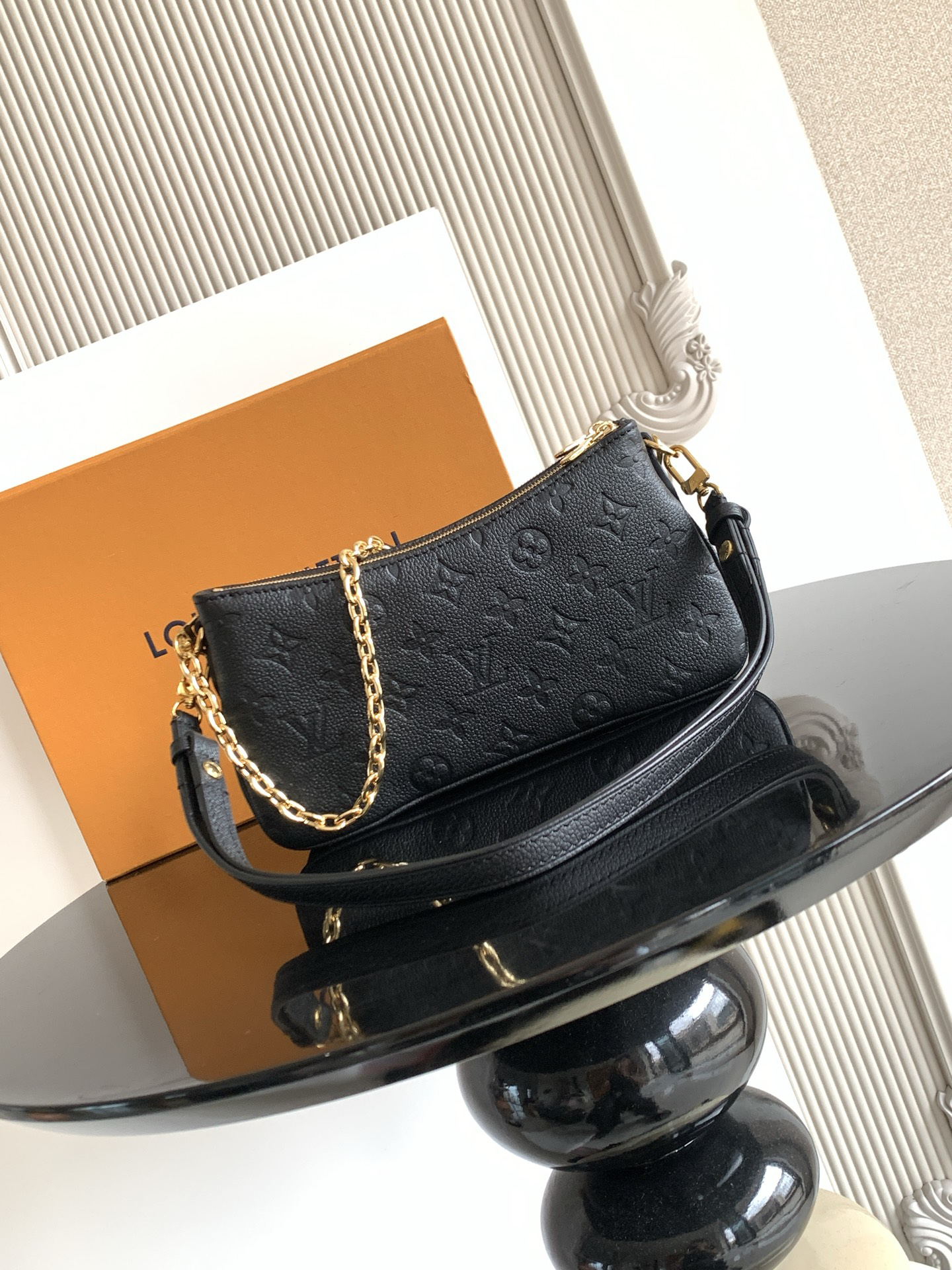 Louis Vuitton Handbag P580