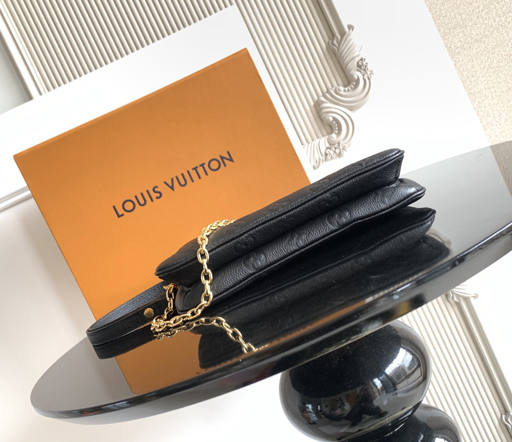Louis Vuitton Handbag P580