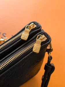 Louis Vuitton Handbag P580
