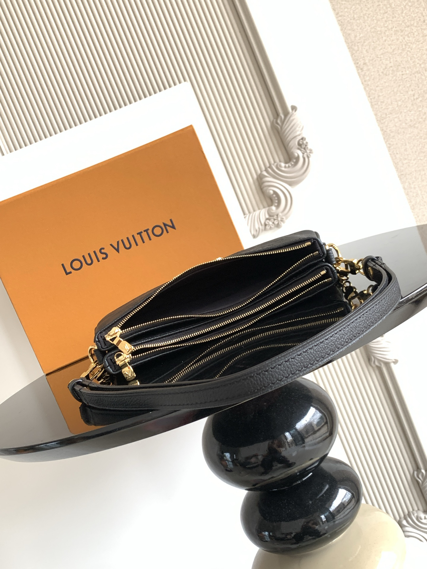 Louis Vuitton Handbag P580