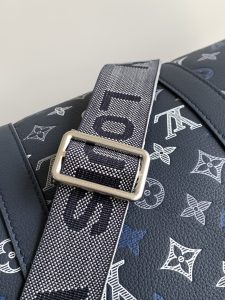 Louis Vuitton Handbag M28836