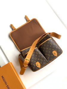 Louis Vuitton Handbag P730