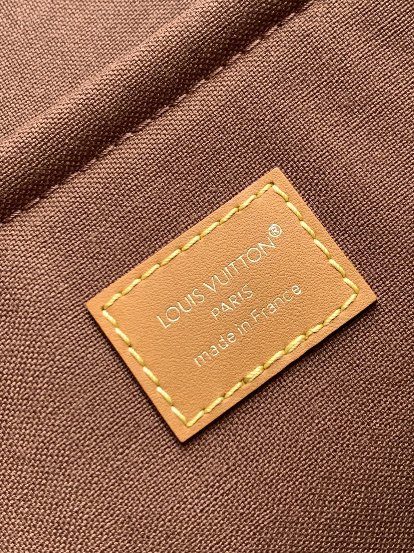 Louis Vuitton Handbag P730