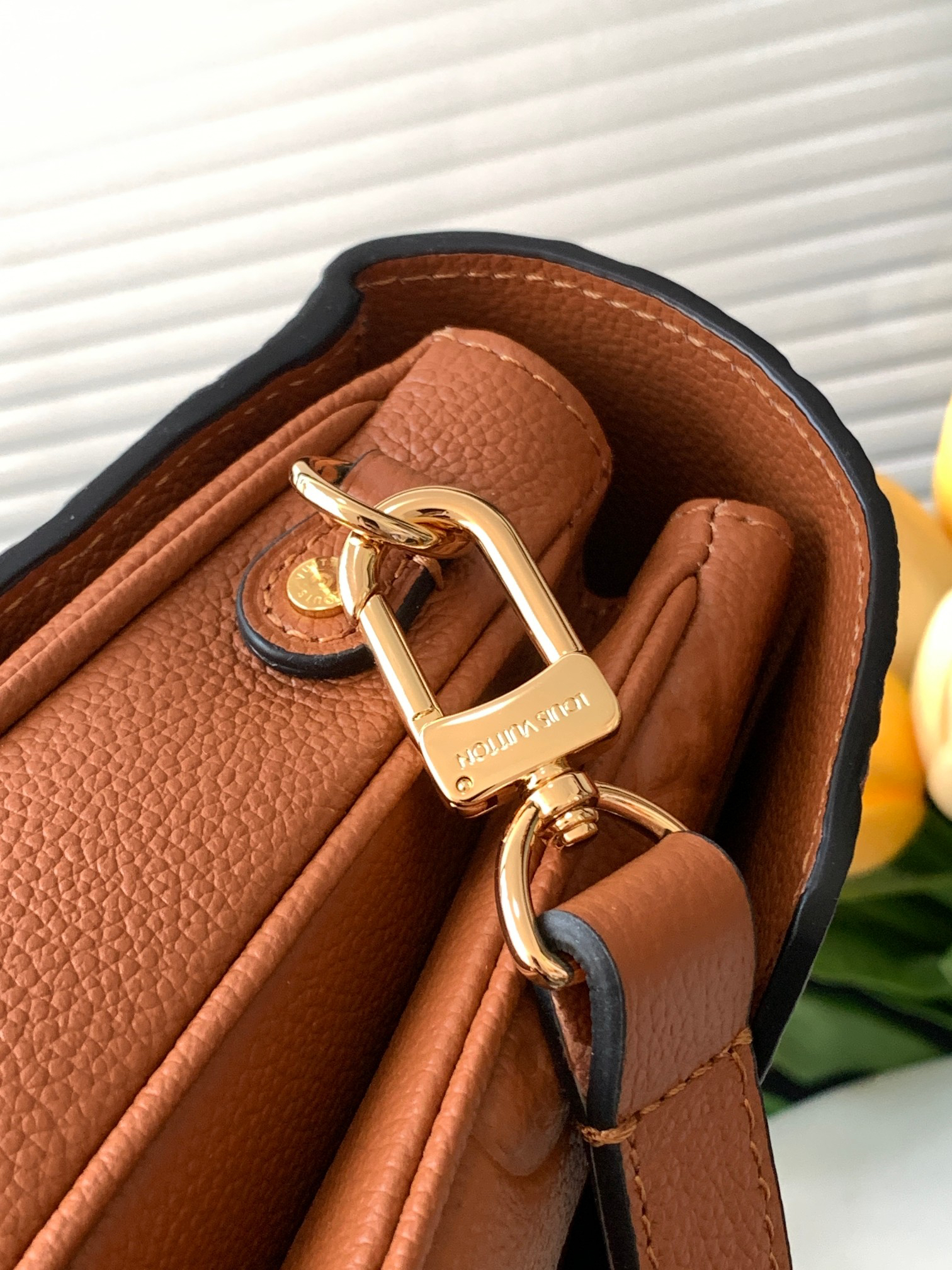 Louis Vuitton Pochette Metis Backpack M44881 in Black
