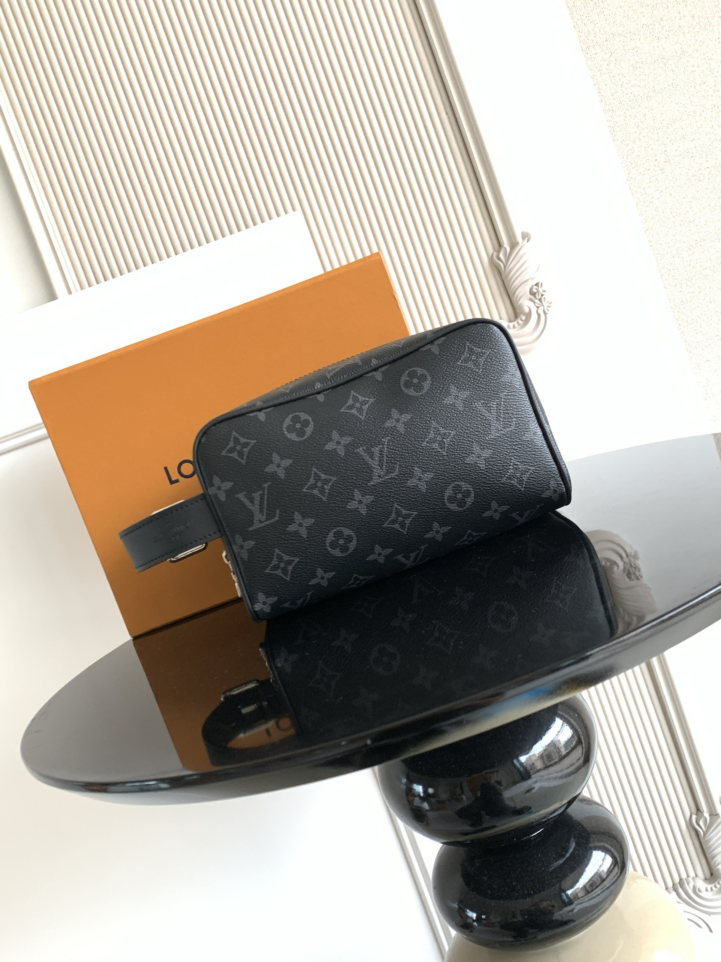 Louis Vuitton Handbag P450