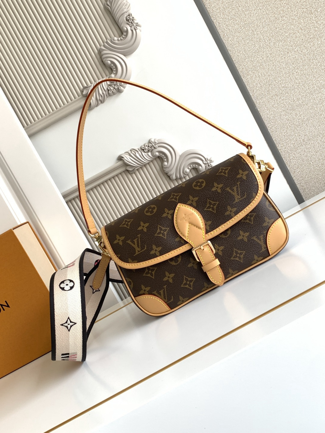 Louis Vuitton Handbag M45985
