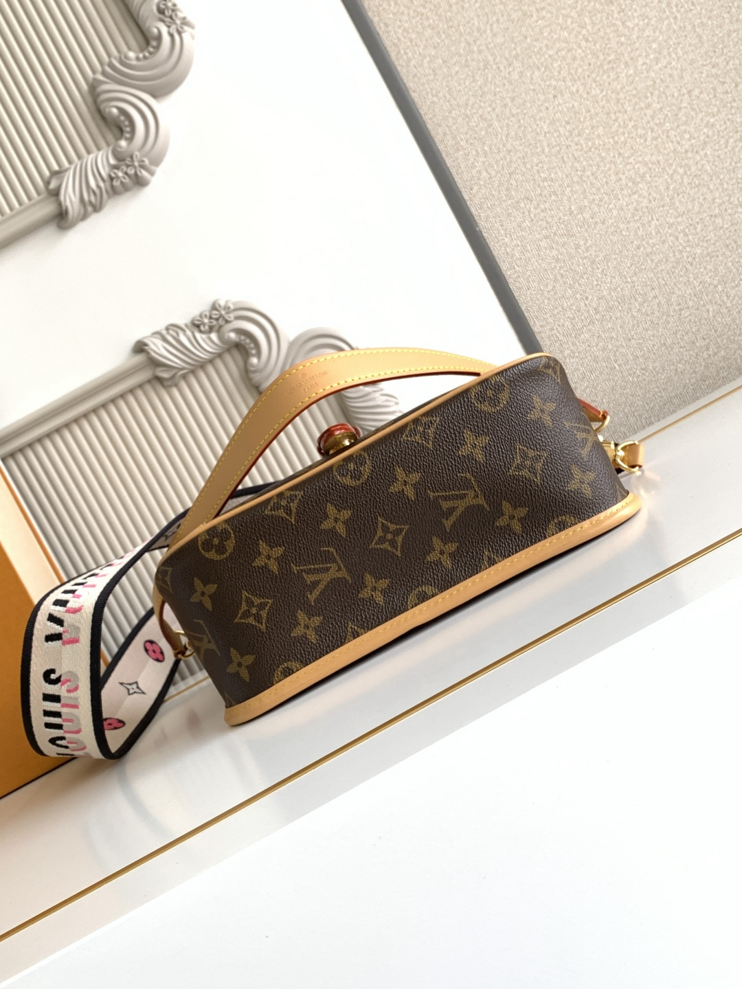 Louis Vuitton Handbag M45985
