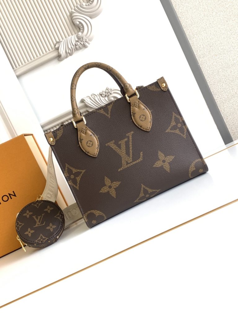 Louis Vuitton Handbag M46373
