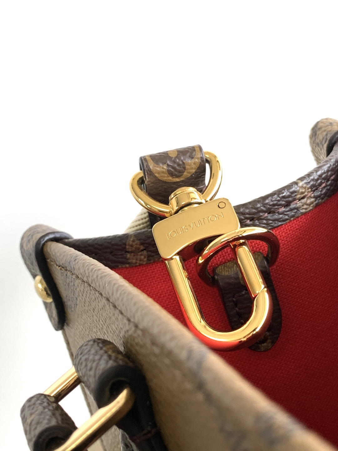 Louis Vuitton Handbag M46373