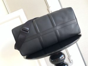 Louis Vuitton Handbag M21420