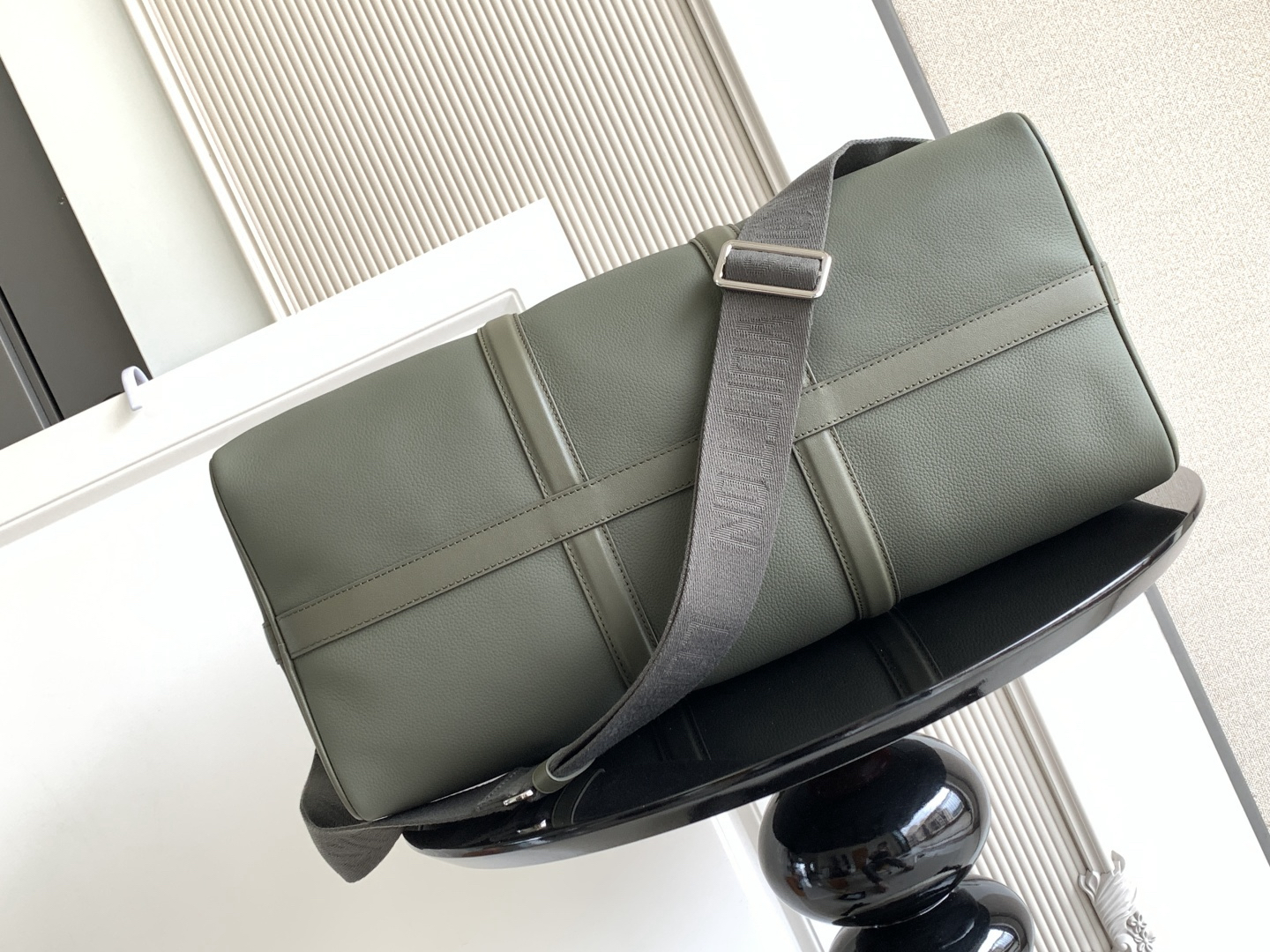 Louis Vuitton Handbag M21536