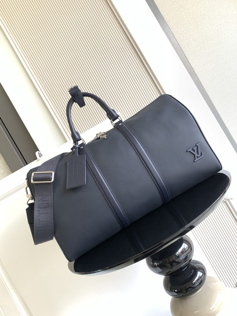 Louis Vuitton Handbag M11693