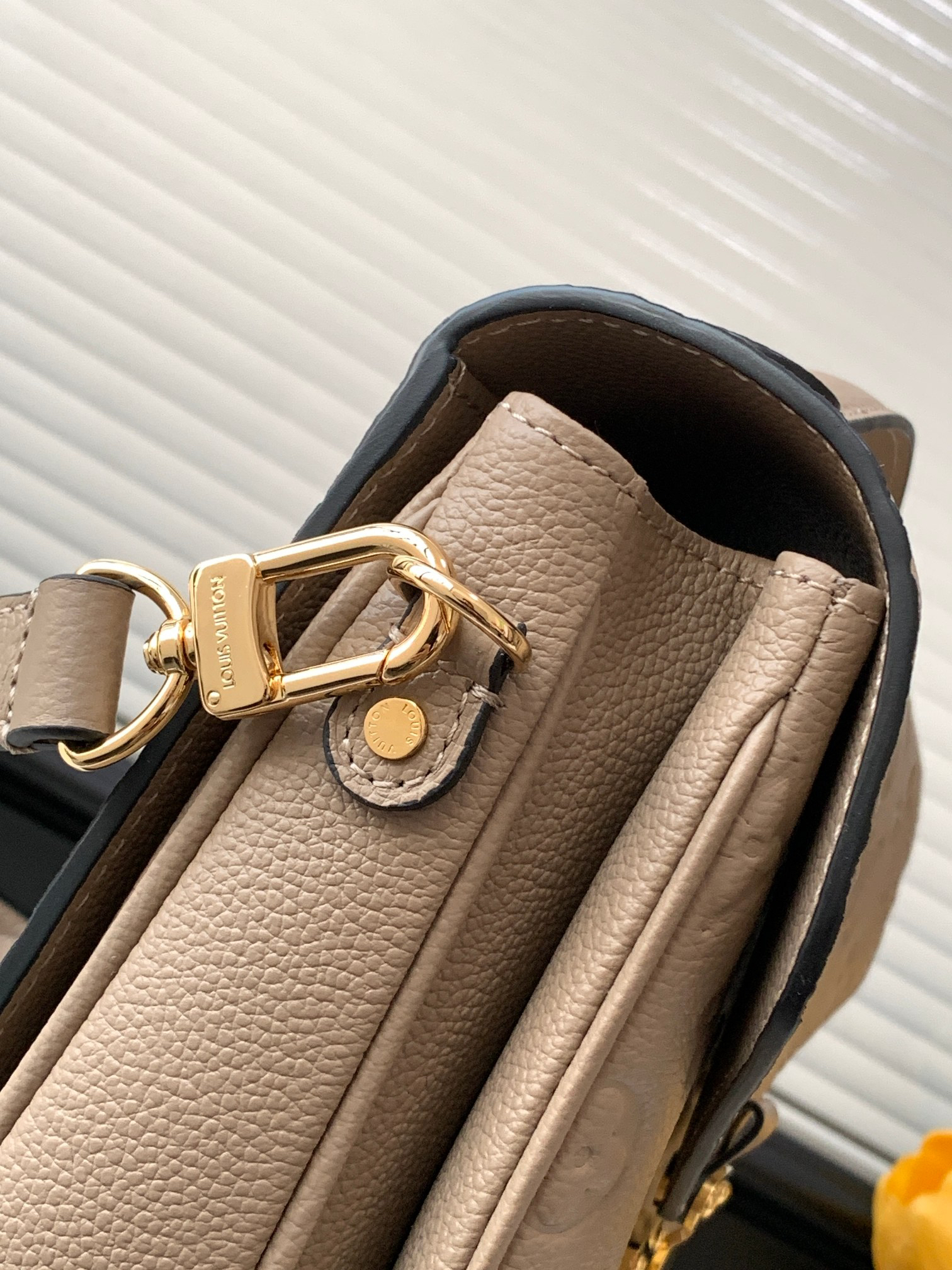 Louis Vuitton Pochette Metis Backpack M44881 in Black