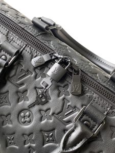 Louis Vuitton Handbag M44810
