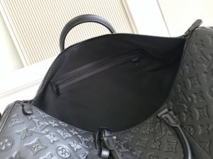 Louis Vuitton Handbag M44810