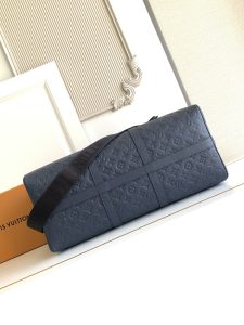 Louis Vuitton Handbag M14840