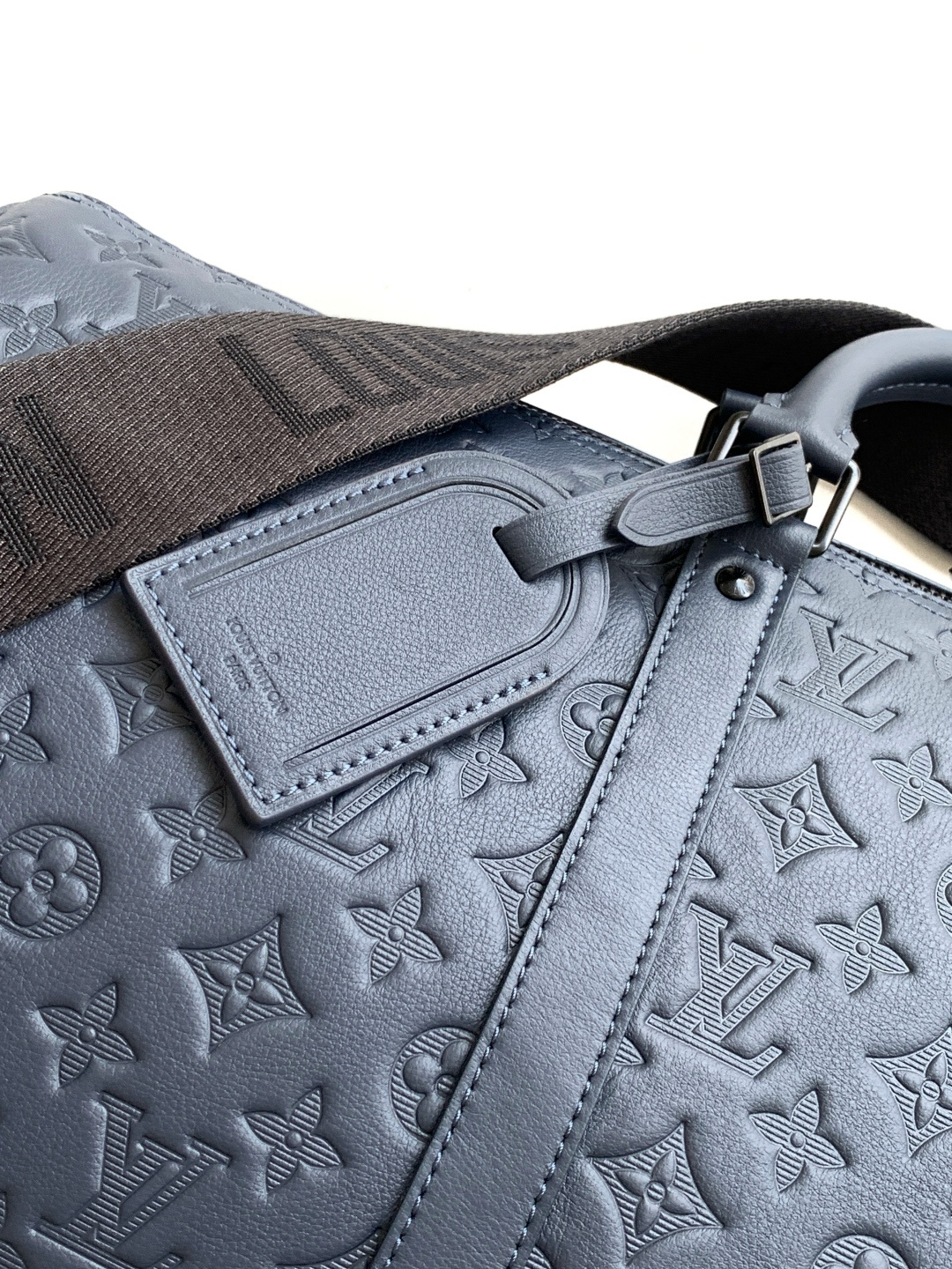 Louis Vuitton Handbag M14840