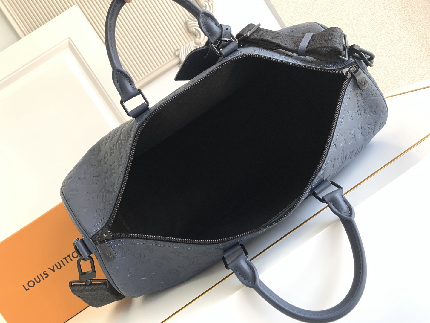 Louis Vuitton Handbag M14840