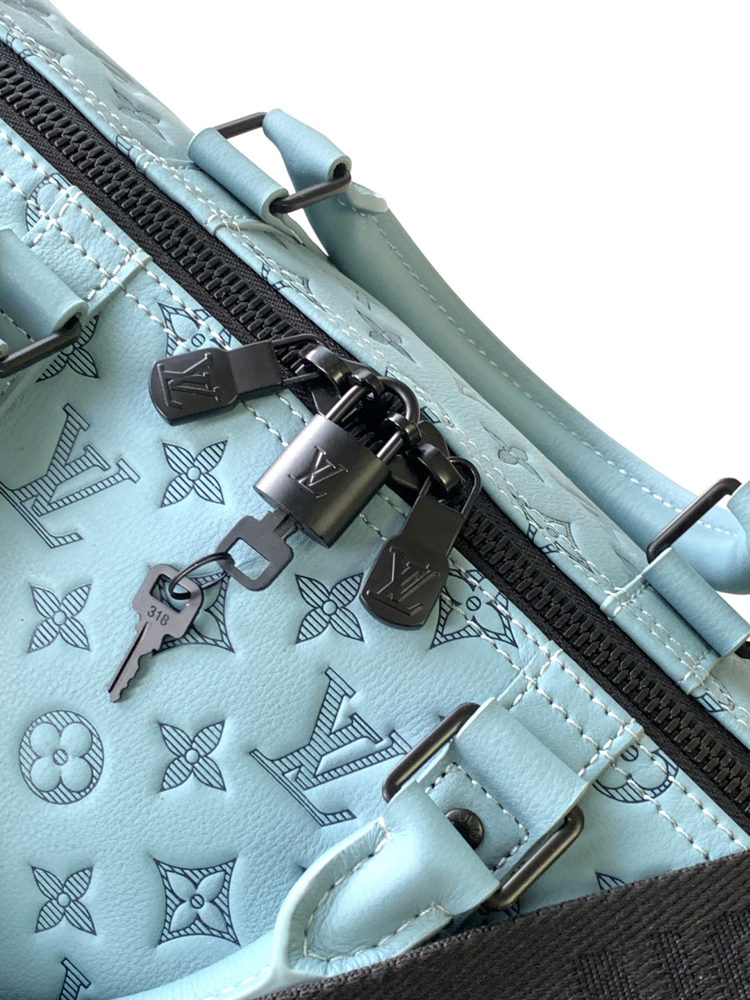Louis Vuitton Handbag M14842