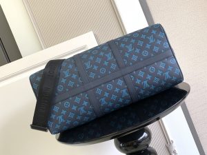 Louis Vuitton Handbag M46593