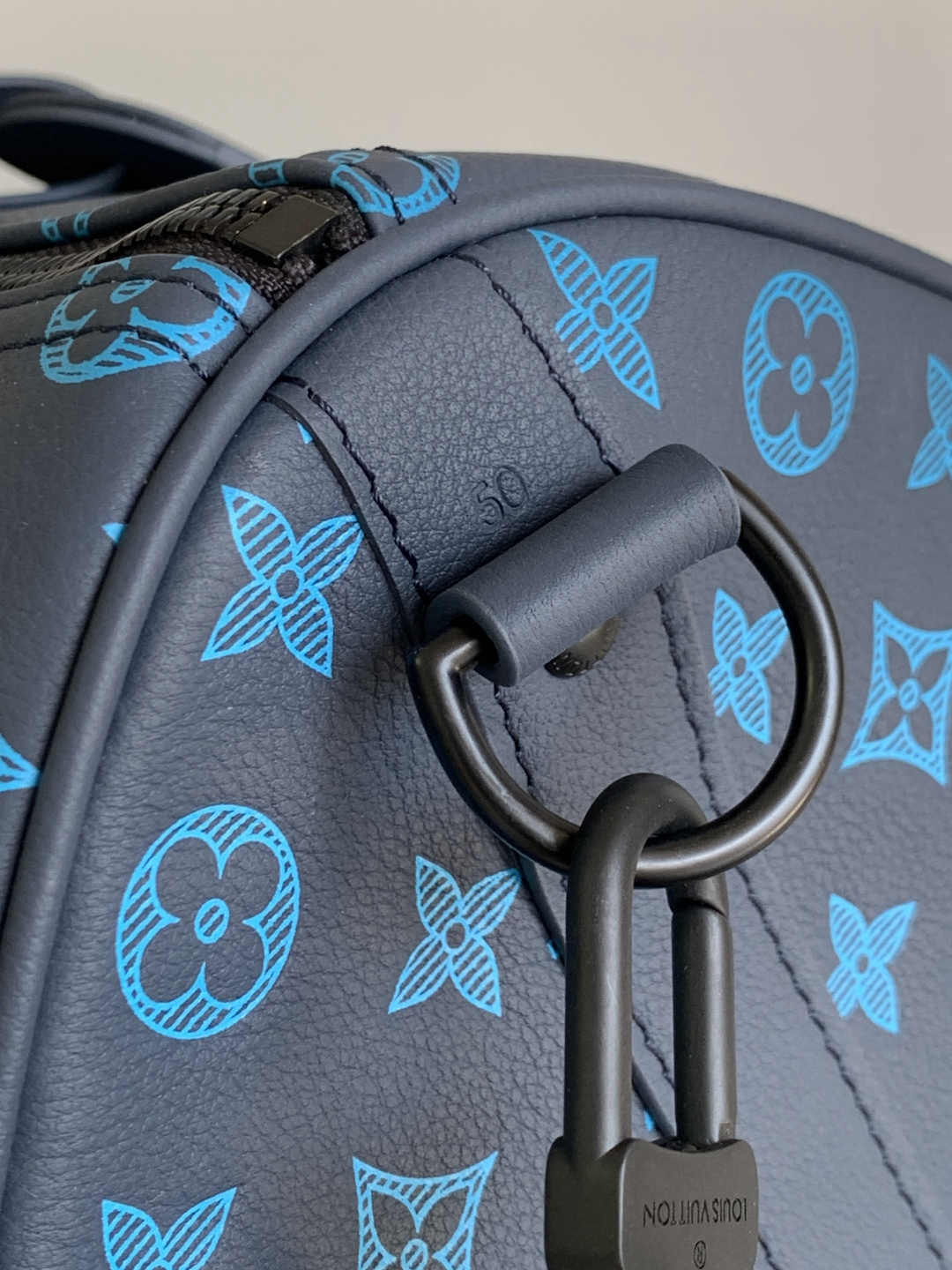 Louis Vuitton Handbag M46593