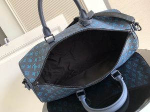 Louis Vuitton Handbag M46593