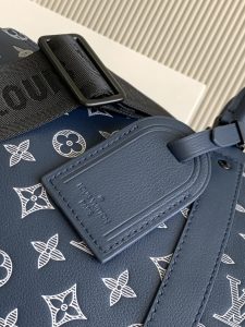 Louis Vuitton Handbag M24953