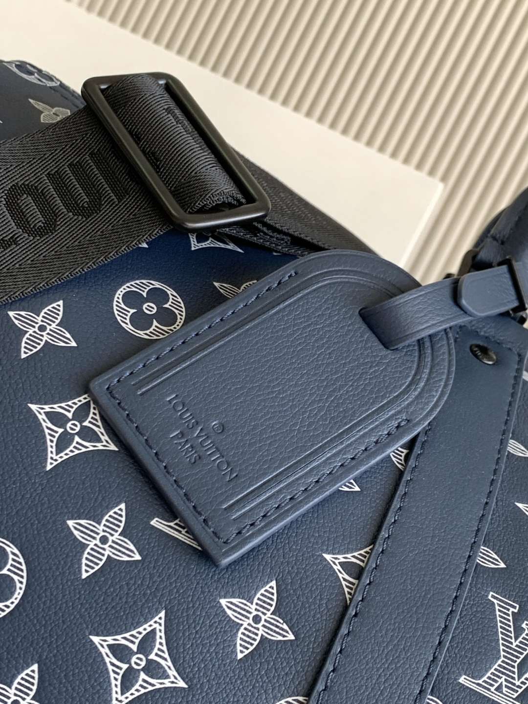 Louis Vuitton Handbag M24953