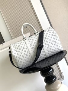 Louis Vuitton Handbag M24954